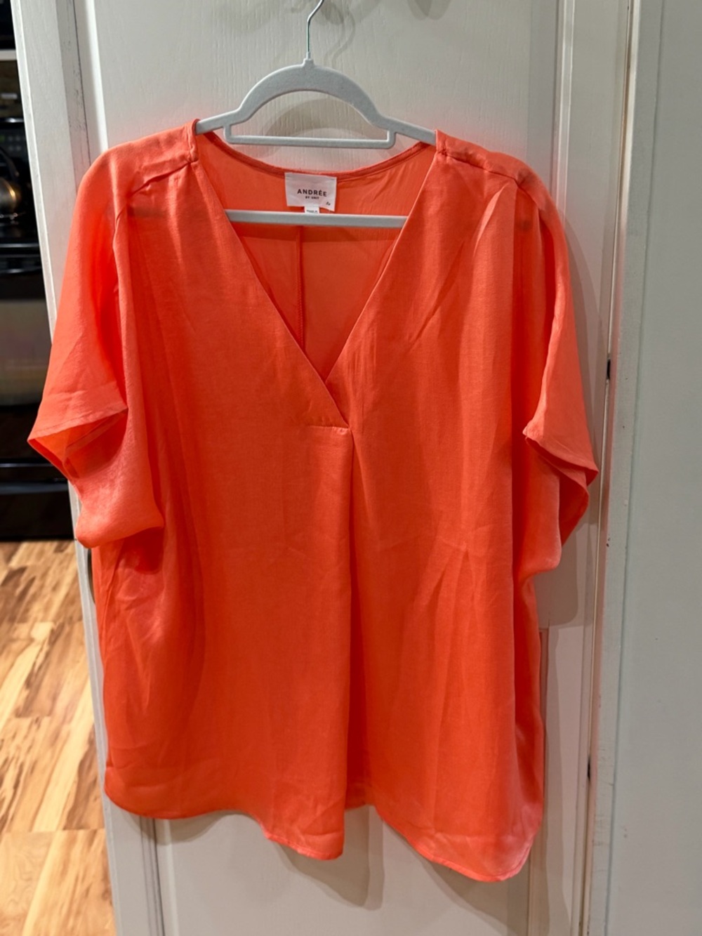 ANDREE BY UNIT Coral V-Neck Dolman Sleeve Blouse